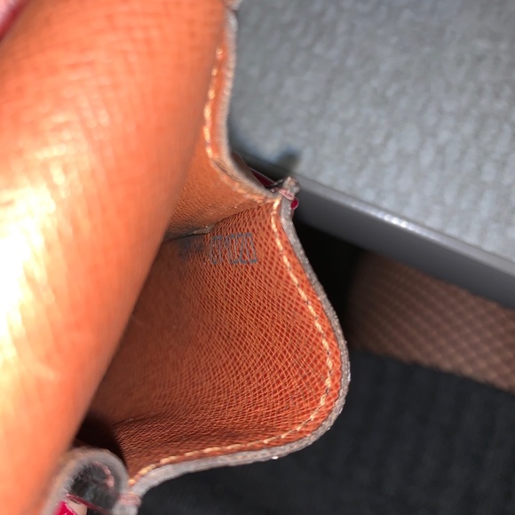 Louis Vuitton Cigarette case Faded No Smell - Picture 5 of 8